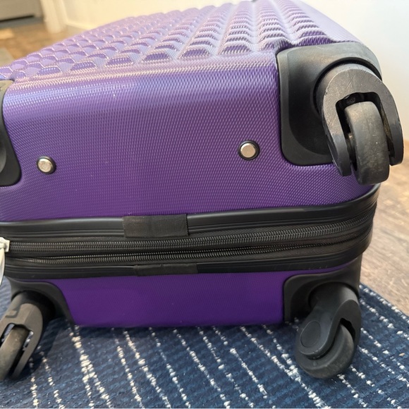 Samsonite Gray Suitcase - Picture 10 of 16